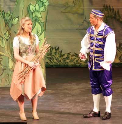 Cinderella Pantomime Broxbourne: Cinderella and Buttons