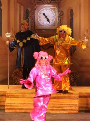 Cinderella Pantomime Broxbourne: Ugly Sisters enter the Ball